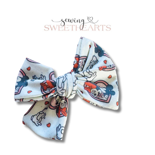 Mick & Minn Love Bow Sewing Sweethearts