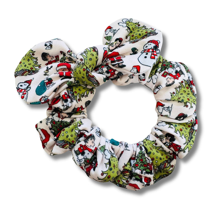 A Peanuts Christmas Bow Scrunchie  Sewing Sweethearts   